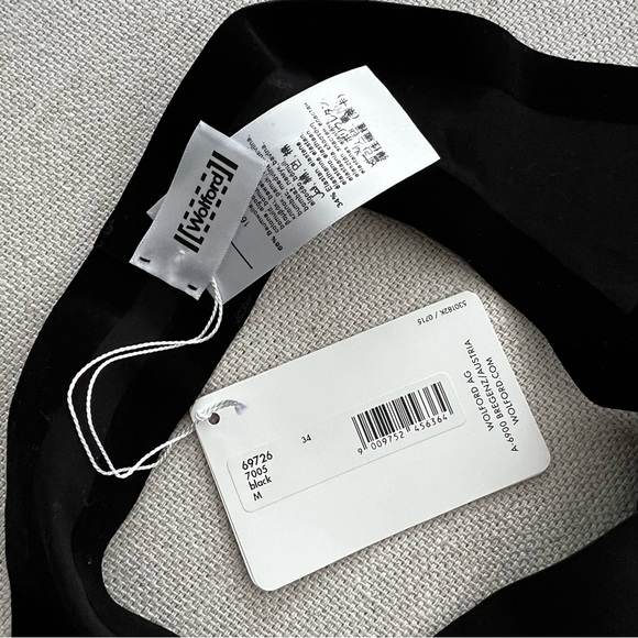 WOLFORD Black Cotton Contour String Thong - Picture 9 of 9